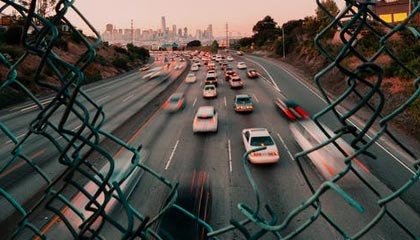 开云体育下载-【比赛现场】激烈对抗背后的战术布局揭秘，激烈对抗性强的项目有哪些