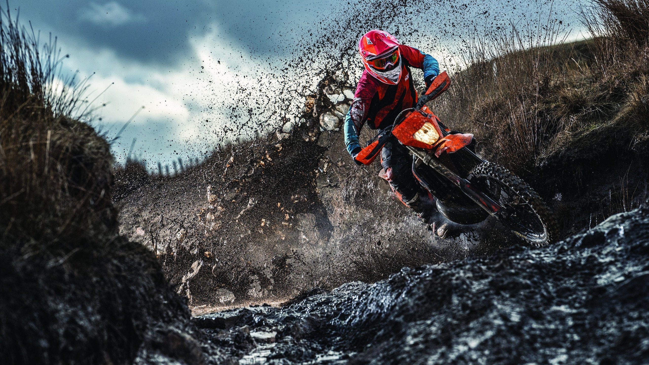 勇士苦战取胜，库里表现依旧火热，勇士的库里去哪了